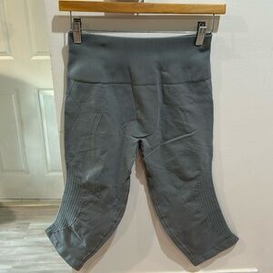Lululemon Cropped Leggings